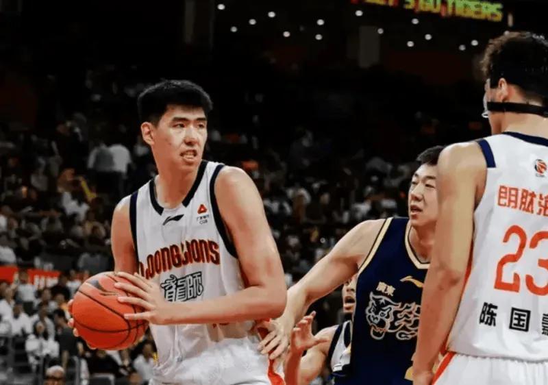 开云赛事-徐昕收到NBA试训+夏联邀请，同时官宣入国家队短训营，如何决策？